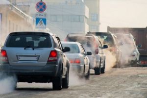Înmatricularea vehiculelor cu norma de poluare sub Euro 4 ar putea fi interzisă în România