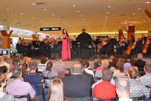 Paula Seling şi Filarmonica de Stat Botoşani vor susţine duminică un concert extraordinar, ...