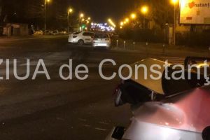 UPDATE: Accident rutier in Constanta. Intr-una din cele mai circulate intersectii. Trei auto implicate. Trei victime (galerie foto)     