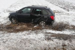 Accident rutier grav DJ 123. Un copil a murit dupa ce masina in care se afla a intrat intr-un parapet 