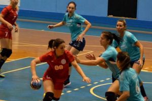 Debut reuşit pentru handbaliste