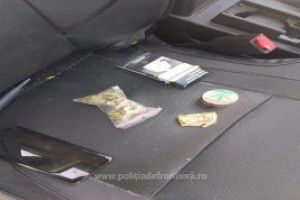Marijuana descoperita in torpedoul unui autoturism de catre politistii de frontiera, la Dragomiresti
