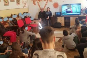 Acţiuni ale Poliţiei la blocuri din Piteşti