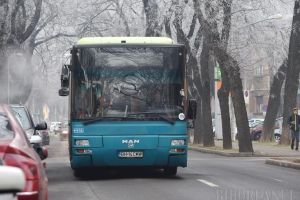 OTL: Circulaţia pe traseul liniei 12 s-a reluat pe strada Costaforu