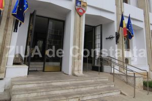 Presedintii de consilii judetene, alesi din randul consilierilor, si nu prin votul cetatenilor 