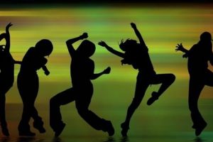 Beneficiile şi avantajele terapiei prin dans
