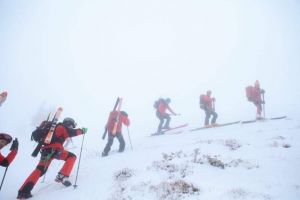 Salvamont România: Număr extraordinar de mare de evenimente. Zeci de intervenţii, la Braşov