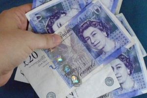 Tâlhar prins de un jandarm şi un poliţist aflaţi în timpul liber. Furase 8.000 de lire sterline!