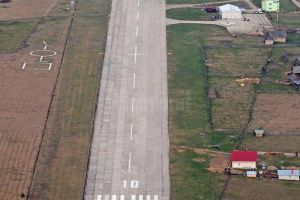 Aerodromul Floreni ar putea fi modernizat pentru dezvoltarea turismului în zona Dornelor