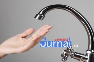 ACUM:  Mai multe străzi din Focşani au rămas fără apă din cauza unei avarii