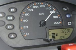 GONIND NEBUNEŞTE PRIN COMUNĂ, ŞI-AU „PIERDUT” PERMISUL