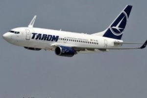 Protest spontan la Tarom. Aproximativ 100 de angajaţi ai companiei refuză să mai lucreze