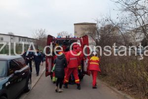 Interventie de urgenta la Constanta. Un copil a cazut de la etaj (galerie foto)  
