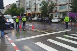 Accident în municipiul Botoşani! Bărbat lovit de un taxi pe trecerea de pietoni