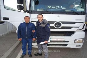 Cetatean turc ascuns in cabina unui camion, depistat la P.T.F. Calafat (galerie foto) 
