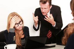 Proiect! Pedepse pentru hărţuirea morală a angajaţilor. Sancţiuni şi amenzi de până la 200.000 de lei