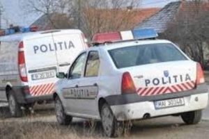 Oase umane aruncate lângă un cimitir, la ieşire din Timişoara spre Săcălaz