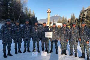 FOTO Studenţi ai Academiei Forţelor Aeriene ,,Henri Coandă” Braşov, premiaţi la Vatra Dornei