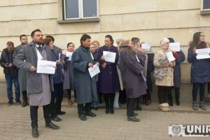 Justiţia, „îngheţată” din nou! Curtea de Apel Alba anunţă noi proteste şi întreruperea activităţii, ca urmare a nemulţumirilor legate de abrogarea legii pensiilor