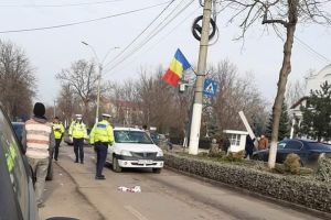 Feteşti: Bărbat accidentat în timp ce traversa strada pe trecerea de pietoni