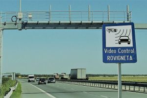 Posibilă întrerupere a serviciului de emitere rovinietă şi peaj