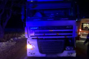 Accident grav in Suceava. Impact intre un tir, o autoutilitara si un autoturism. O persoana incarcerata  