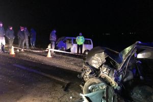 FOTO Accident cu un tir, o autoutilitară şi un autoturism. Cinci persoane au fost implicate
