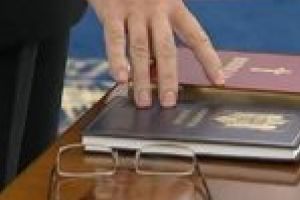 Haina politică nu se vinde, indiferent de sezon: „Râmân fidelă partidului care mi-a deschis uşa vieţii politice”