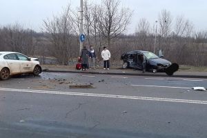 ACCIDENT VIOLENT în municipiu! Două persoane GRAV RĂNITE