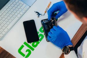 În 30 - 90 de minute telefonul tău va fi ca nou, dacă apelezi la serviciile Glassgsm!