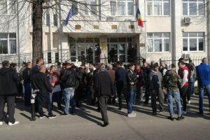 Serviciul de permise şi înmatriculări auto din Gheorgheni ar putea fi mutat la ieşirea din Cluj