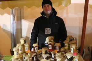 Miere cremă cu diverse sortimente, la Stupina Mezi