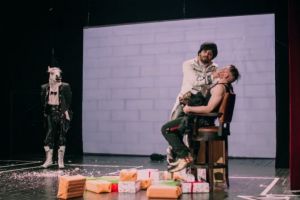 Primul text dramatic de Pascal Bruckner se joacă acum şi la Sibiu – „Crăciunul Preşedintelui” la Teatrul Gong