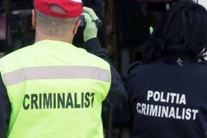 Bărbat găsit mort în apartamentul în care locuia, în Piaţa 700 din Timişoara