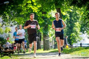 Eşti cu gândul la o cauză bună? Au început înscrierile pentru Maratonul Internaţional Sibiu