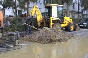 Nu uitaţi! Astăzi se întrerupe apa în mai multe cartiere din Botoşani