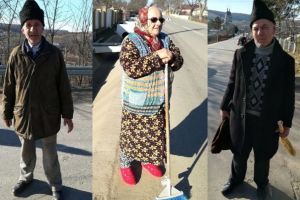 Cum au primit botoşănenii „pachetele de igienă“ trimise de UE: ”Ce să fac eu cu periuţa de dinţi, când n-am ce mânca?”