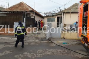 Constanta: Incendiu la o casa din Palazu Mare (galerie foto)