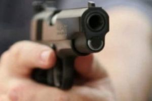 Focuri de armă şi urmărire în plin câmp pentru prinderea a doi braconieri