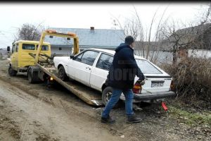 Ridicarea maşinilor abandonate în municipiul Suceava, reluată în forţă în 2020