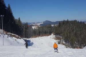 De vineri începe sezonul de schi pe pârtia de pe Rarău