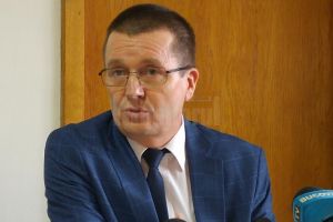 Inspectorul şcolar general spune că îl recomandă ”corectitudinea şi verticalitatea”