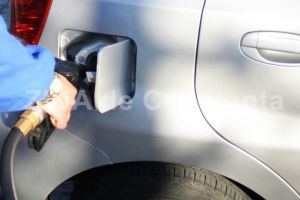 Constanta: Șofer fara permis, prins dupa ce a alimentat masina de mai multe ori fara sa plateasca