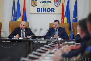 Prefectul Ţiplea bagă viteză în funcţionari: secretarii de comune şi oraşe, chemaţi la instruire, angajaţii Prefecturii, puşi la cursuri