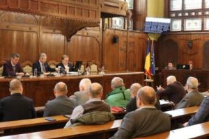 Consilierii judeţeni convocaţi la şedinţă