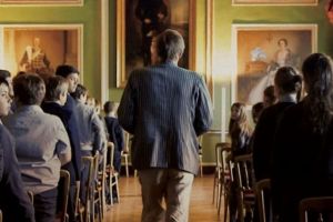 Documentarul „Internatul”, despre plăcerea de a preda şi bucuria de a învăţa la Astra Film Cinema