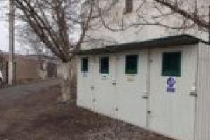 Preţuri vechi, containere noi pentru locuitorii din Moldova Nouă