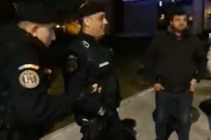 Protest in Constanta. Se scandeaza impotriva construirii blocului de langa statuia Lupa Capitolina (video)  