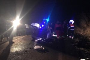 Șapte oameni implicaţi într-un accident la Ruşi – Un şofer a intrat pe contrasens