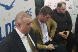 Fiul primarului mort pe holul spitalului din Săveni, candidat la primărie
